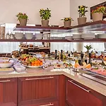 Westend An Der Messe Hotel 4*