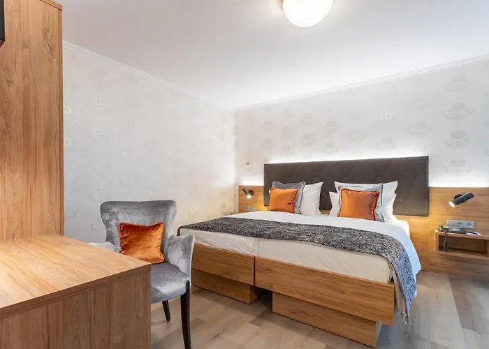 Hotel Westend An Der Messe 4*