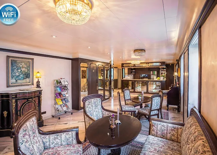 Westend An Der Messe Hotel 4*