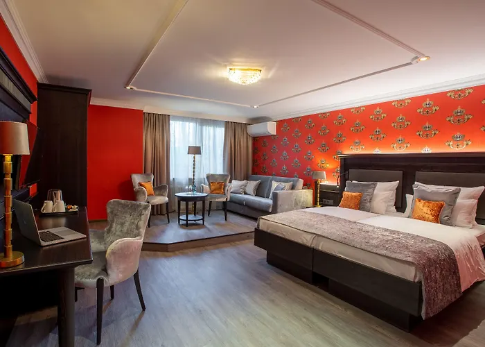 Westend An Der Messe Hotel 4*