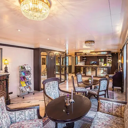 Westend An Der Messe Hotel 4*