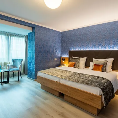 Westend An Der Messe Hotel 4*