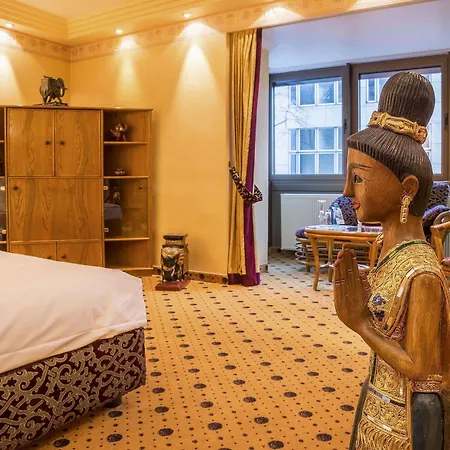 Westend An Der Messe Hotel