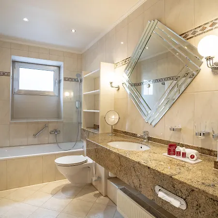 Hotel Westend An Der Messe 4*