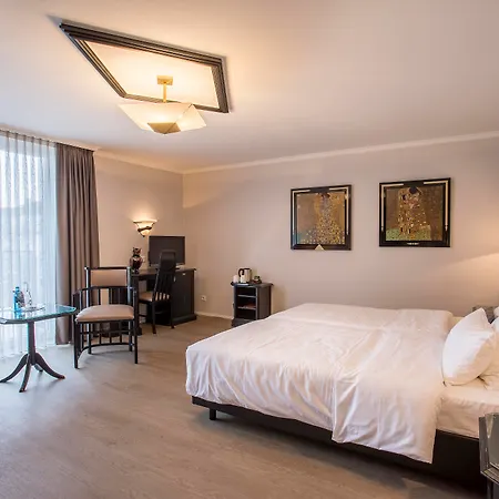 Westend An Der Messe 4*