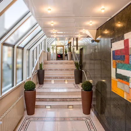 Westend An Der Messe Hotell