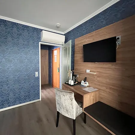 Hotel Westend An Der Messe 4*