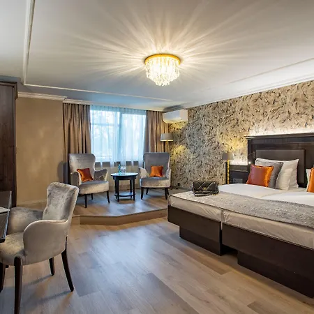 Westend An Der Messe Hotel