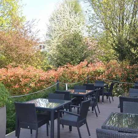 Westend An Der Messe Hotel